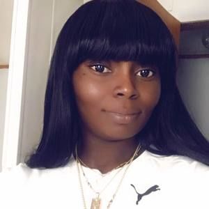 Meet your Posher, Vicky